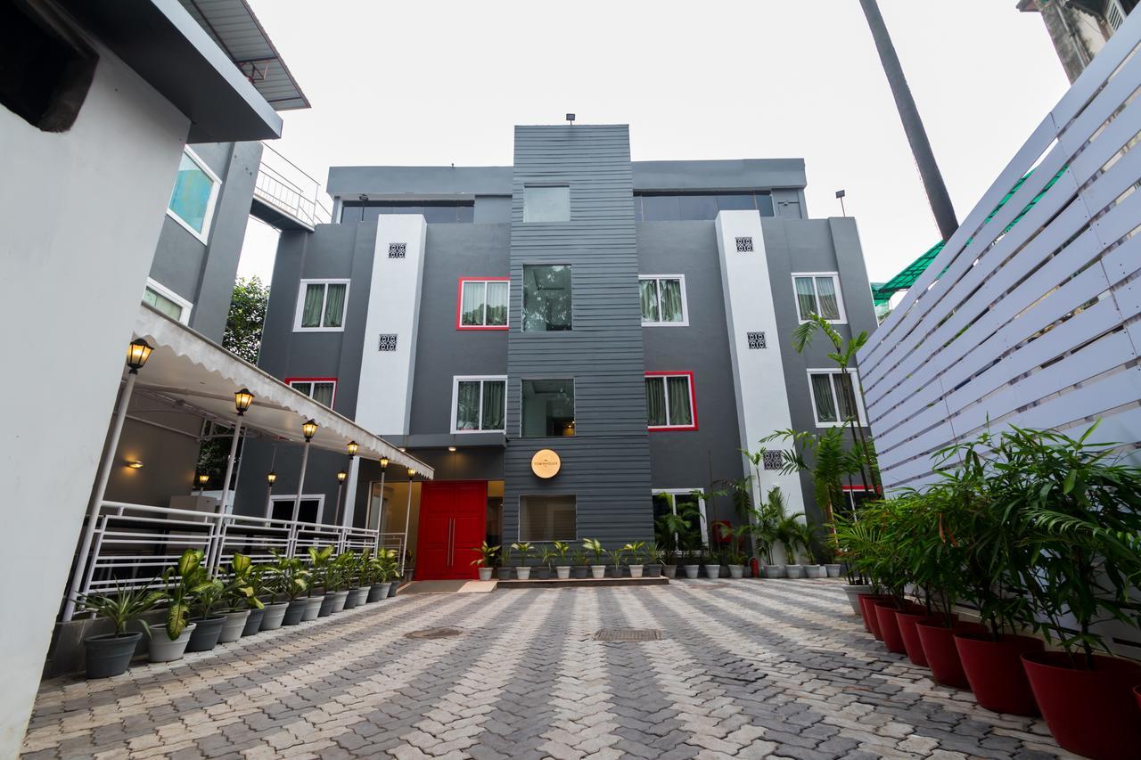 Oyo Townhouse 11 Esplanade Hotel Kolkata Exterior photo